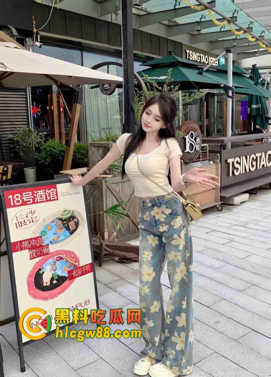 光卖逼一天7K,找三爸爸包吃包住包整容,共享鸡轻松月入3W+起,这年头真是躺着赚钱比上班还快!-13