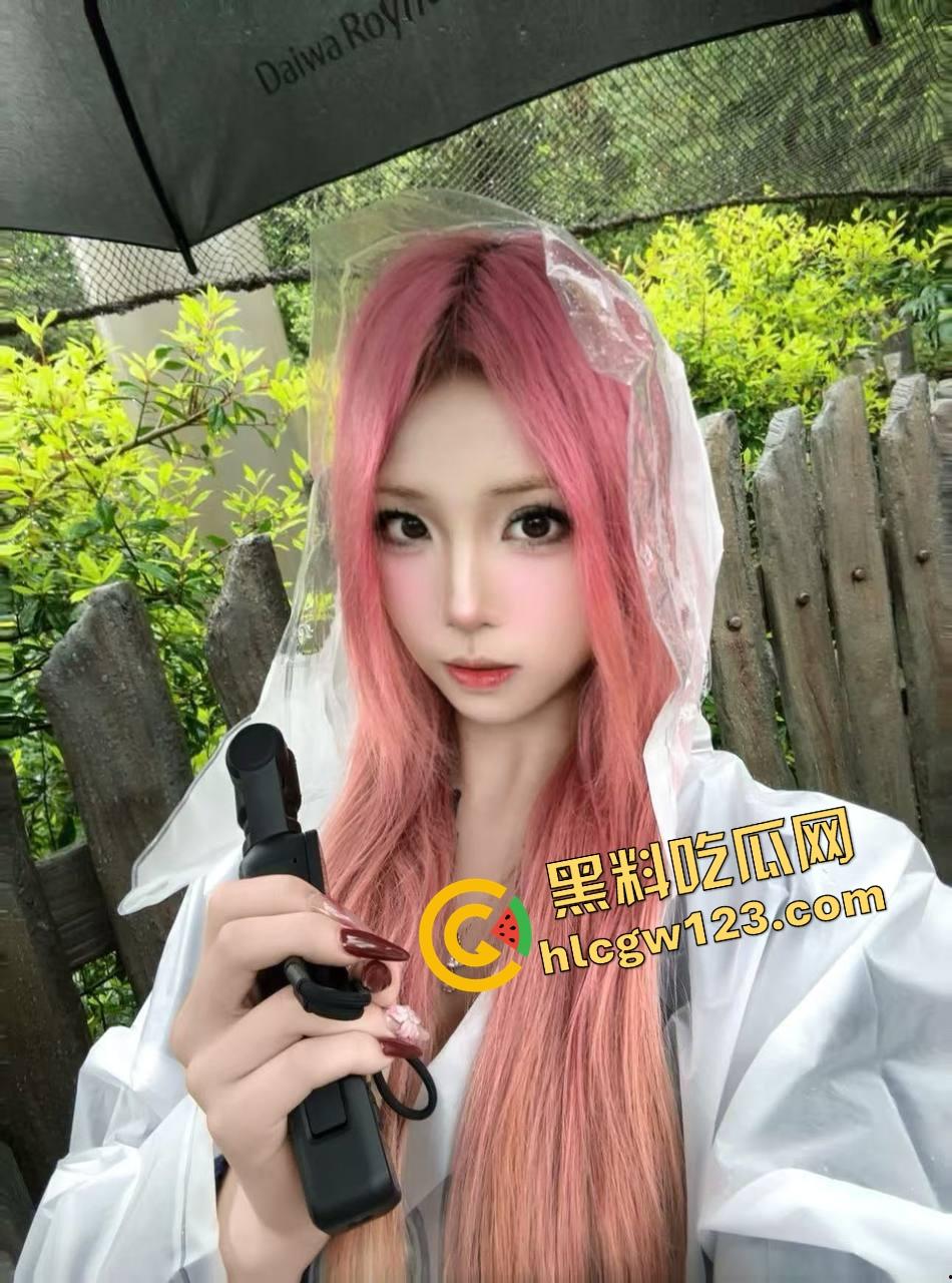 这夫妻太会玩,老婆前后开花,嘴伺候单男玩毒龙,屁股接力骑兵后入,老公只负责打光拍摄记录!-6