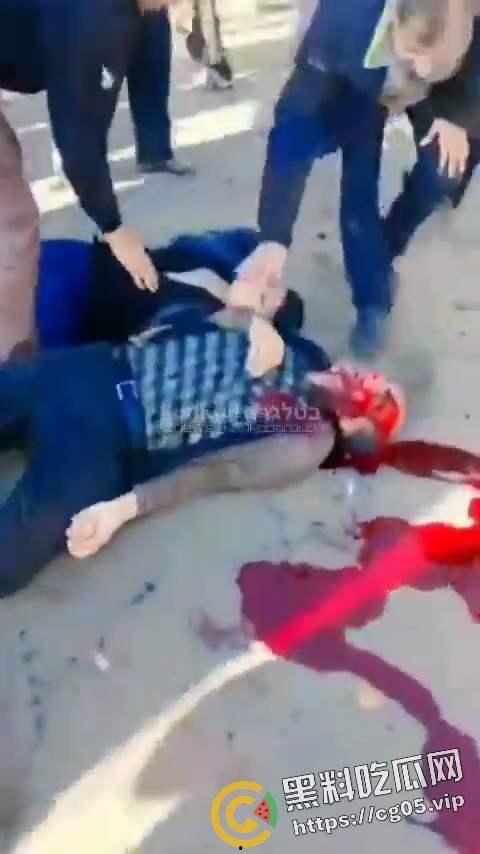 伊朗纪念已故将军卡西姆·苏莱马尼举办纪念仪式 现场发生两起爆炸 死伤数百人 惨不忍睹-5