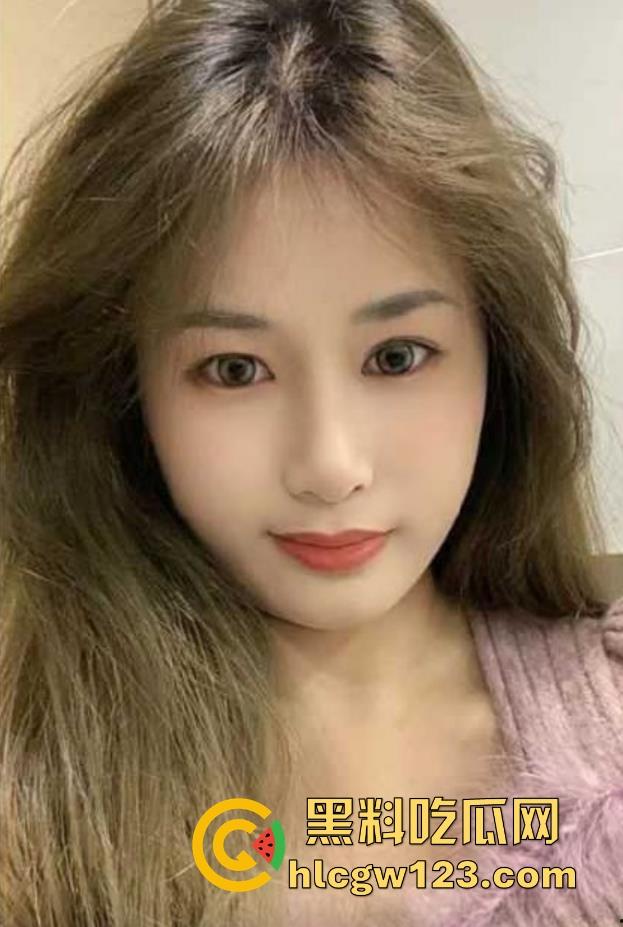 海角大神漂亮表姐 与极品表姐乱伦性爱 猛烈抽插白浆四溢 诱人玉足狂擦粗茎！-2