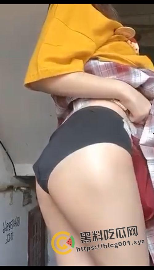 江苏母狗【郑雨涵】自慰都能白浆四溢 被扣的时候水如泉涌 现在大学生都这么骚了吗-11