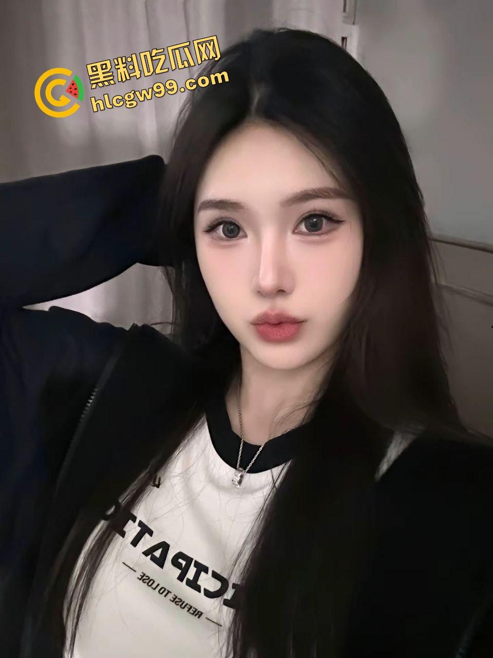 北京高冷女神混血女骚鸡【柯雅婷】大哥车上车震做爱，激情摸奶口爱上位插逼！独家曝光流出！-2