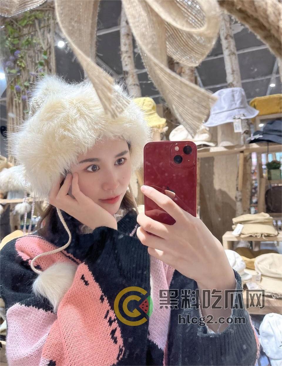 瓜友投稿：极品人妻「李晓玲」长年出差丈夫不在家，淫荡炮友分享让人咋舌-8