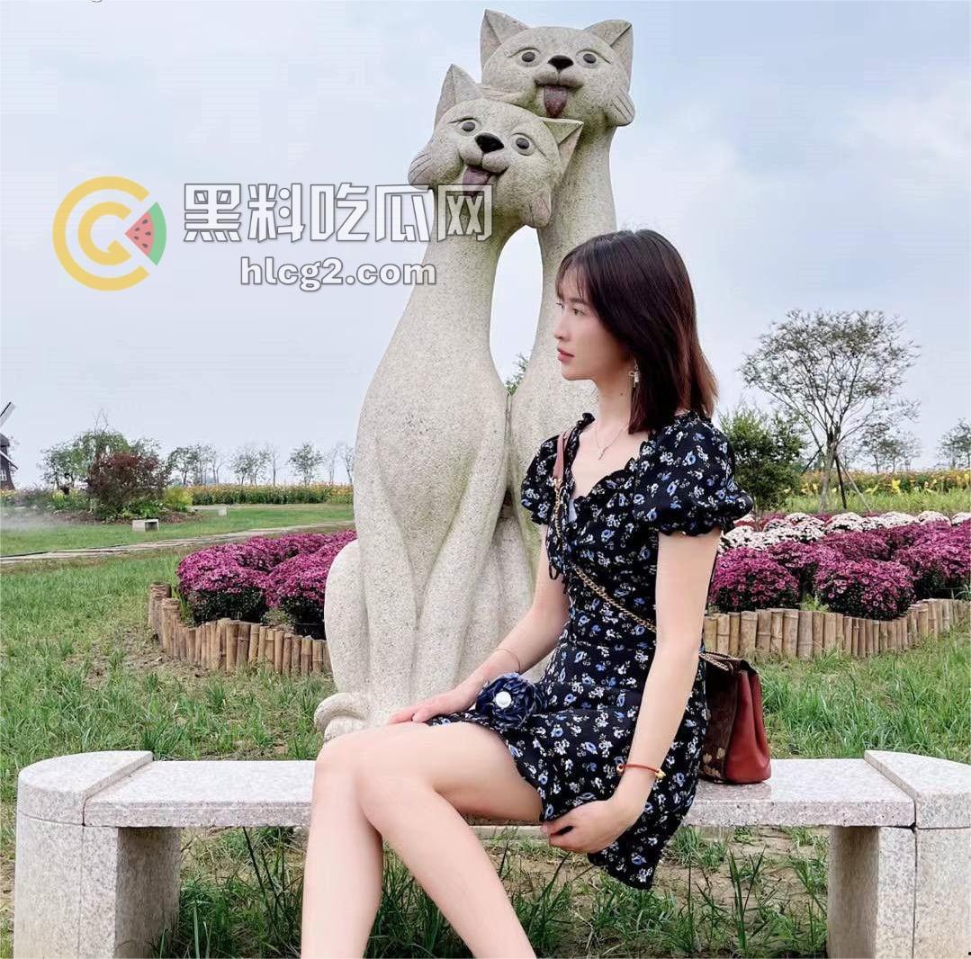 瓜友投稿：极品人妻「李晓玲」长年出差丈夫不在家，淫荡炮友分享让人咋舌-11