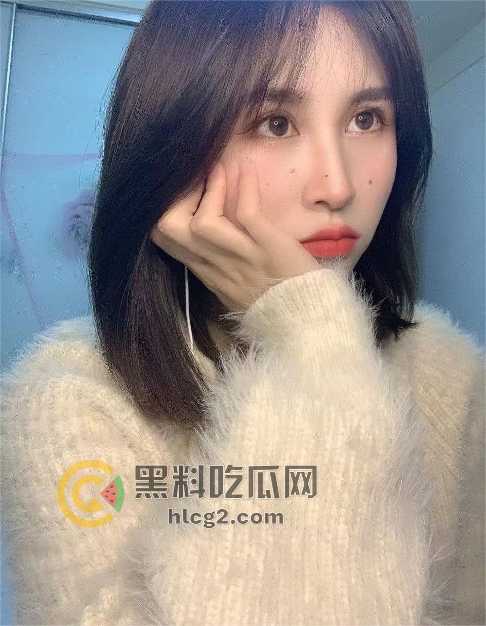 瓜友投稿：极品人妻「李晓玲」长年出差丈夫不在家，淫荡炮友分享让人咋舌-19