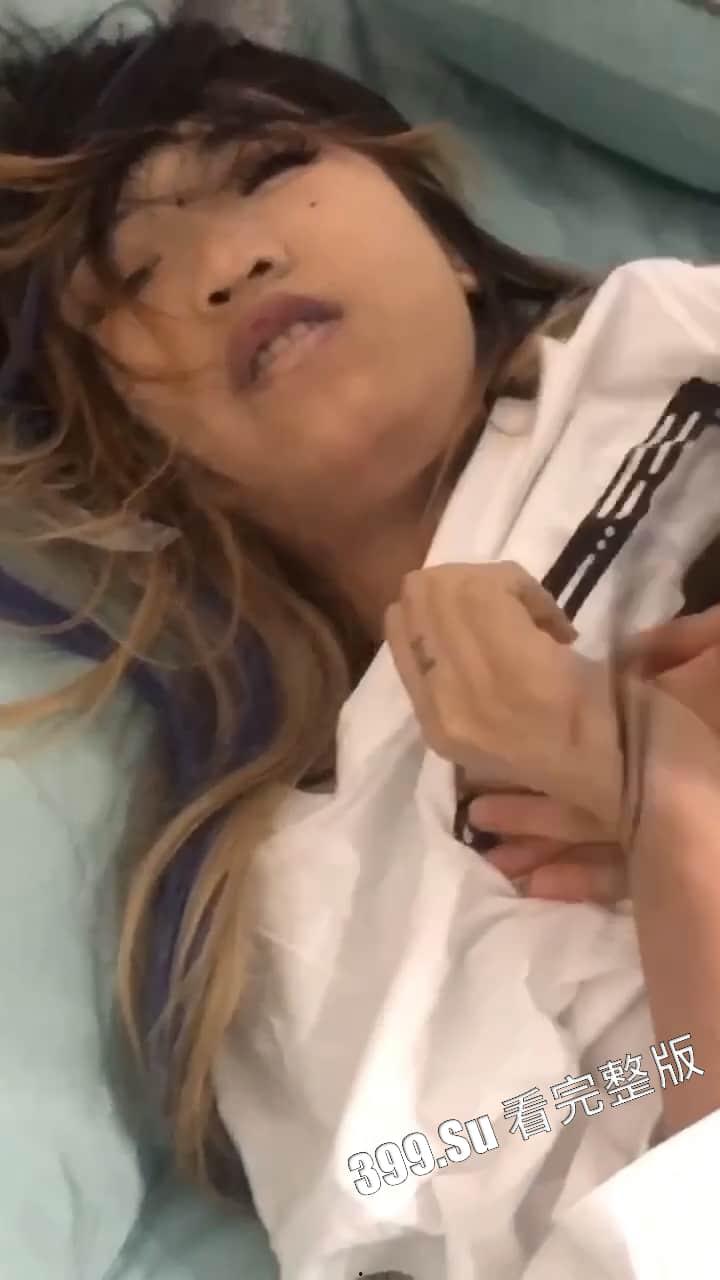 精神少女 毒仔张芷君 在家食用镁砂和曲马多把命交代了 被好姐妹发现时全身僵硬 指甲都已发黑 珍爱生命 远离毒品-8