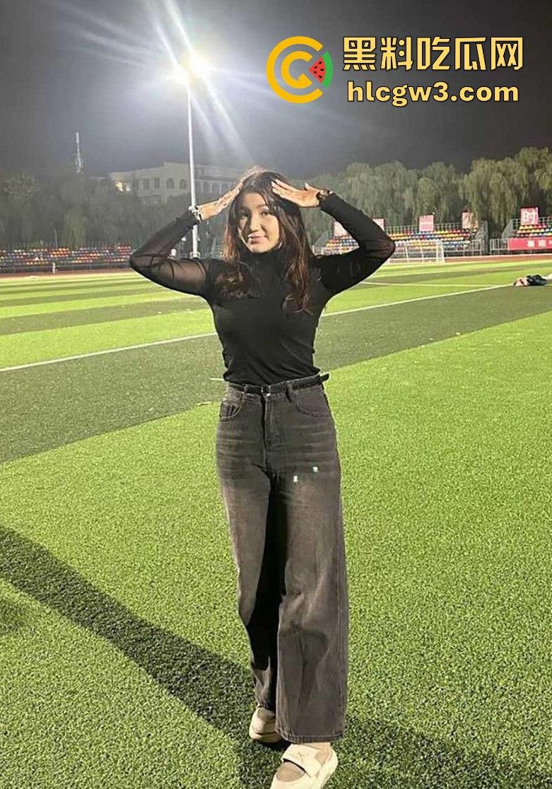 北方民族大学维族妹子【热孜瓦古丽】约炮视频流出!有瓜友操过维族姑娘吗?评论区求分享感受!-1