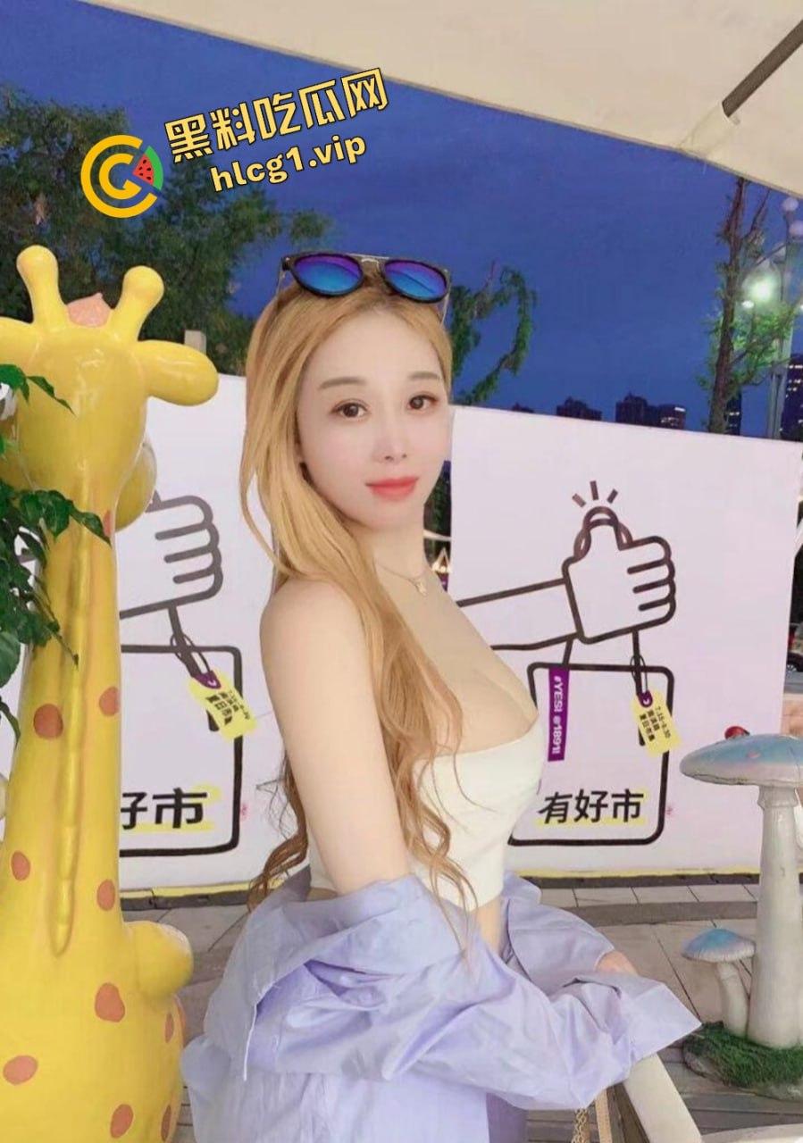 重庆渝北头牌美女「李海娜」不雅视频流出,800一炮包夜3000,高潮叫声震撼全城!-2
