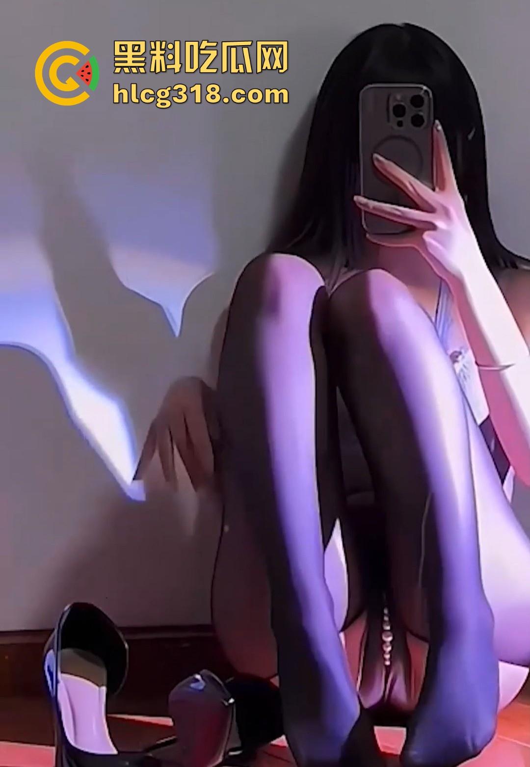 抖音擦边天花板【PAL】收费私拍曝光 长腿丝袜配高跟 妖娆身材和魅惑纹身 露脸自慰尽显诱惑!-10