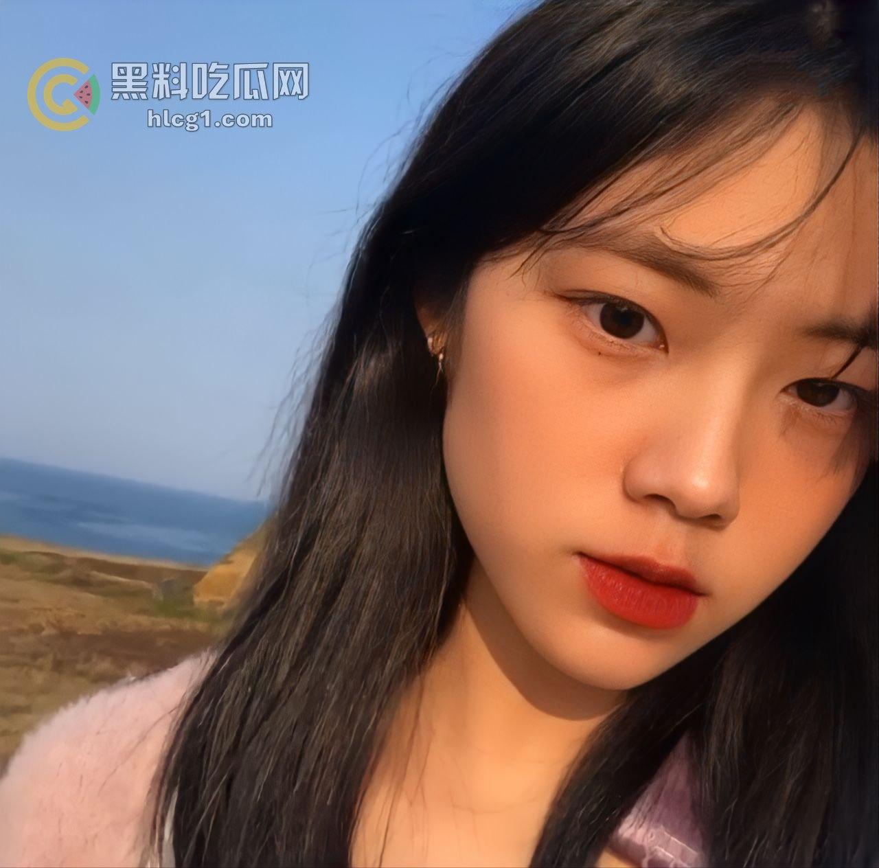 台湾高颜值嫩妹冷漠外表下隐藏的狂野秘密,竟然是个活色生香的婊子-4