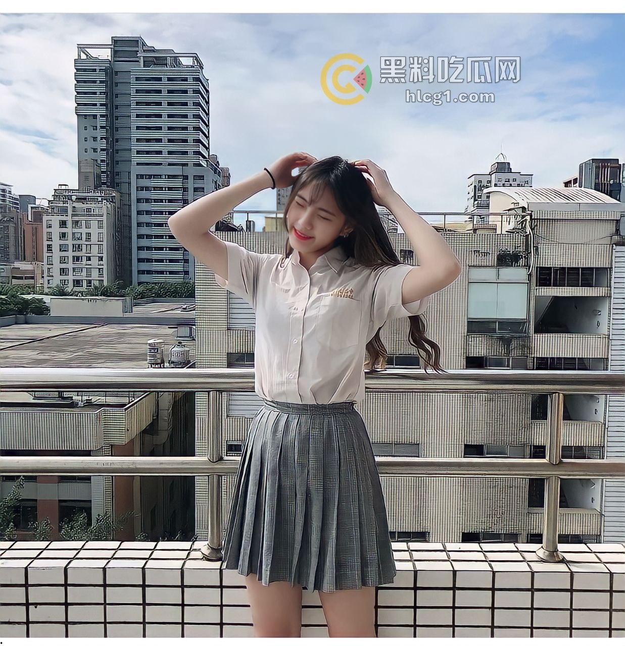 台湾高颜值嫩妹冷漠外表下隐藏的狂野秘密,竟然是个活色生香的婊子-12