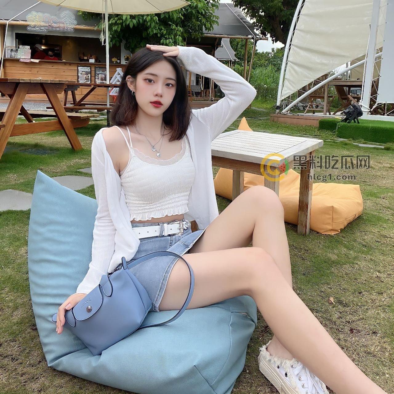 台湾高颜值嫩妹冷漠外表下隐藏的狂野秘密,竟然是个活色生香的婊子-15