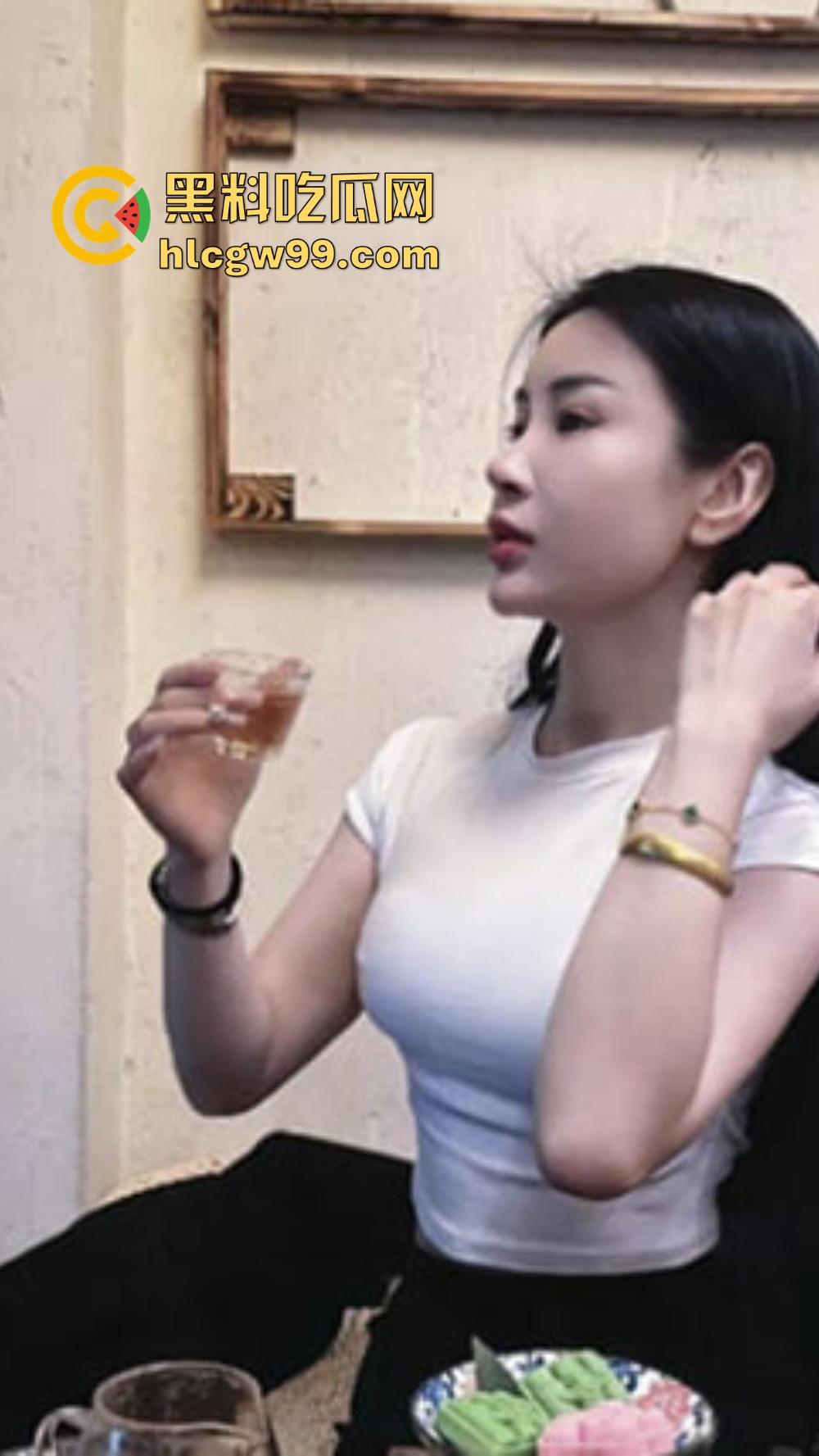 10后台球天才【夏浩然】跟大奶女裁判【然然】房间打台球,场上挥杆不忘场下大力高杆吸库, 一夜激战录音曝光!-7