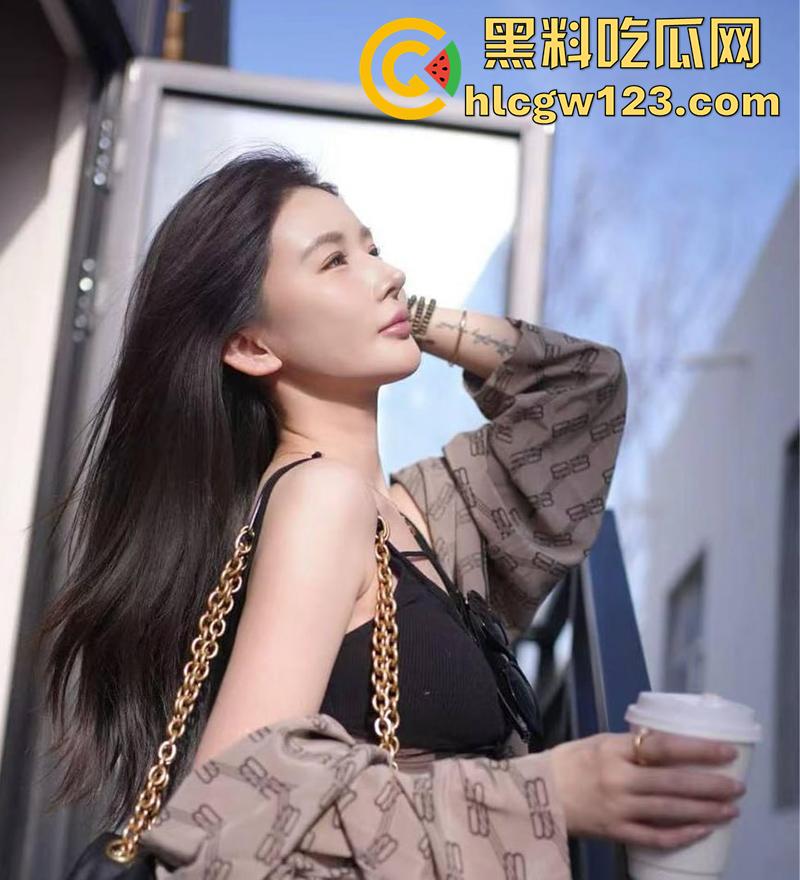 斗鱼颜值主播【郁安楠】翻车,脸但绝美身材一流,600万礼物换来分手骂战,不雅视频流出!-4