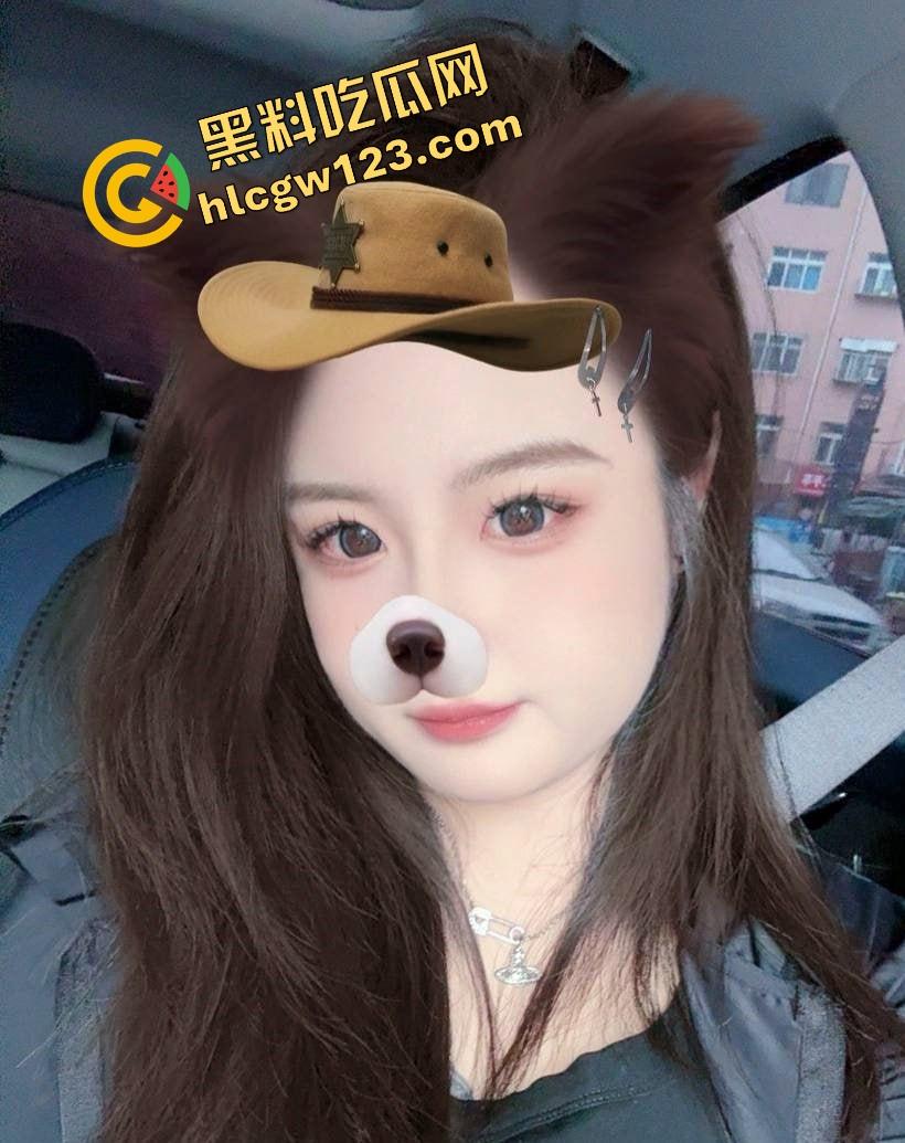 青岛极品幼师露脸抠逼泄露,讲完童话回家自慰表情媚到不行,骚到像开了九次房后再爱一次的脸!-8