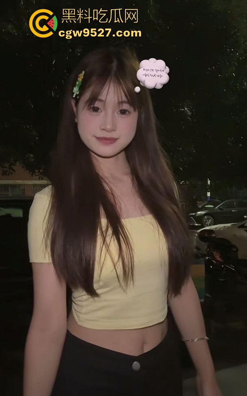 安徽职业技术学院00后极品嫩妹【张晓】私密视频流出,清纯如邻家女孩,各种性爱姿势撩人心弦,反差感拉满!-1