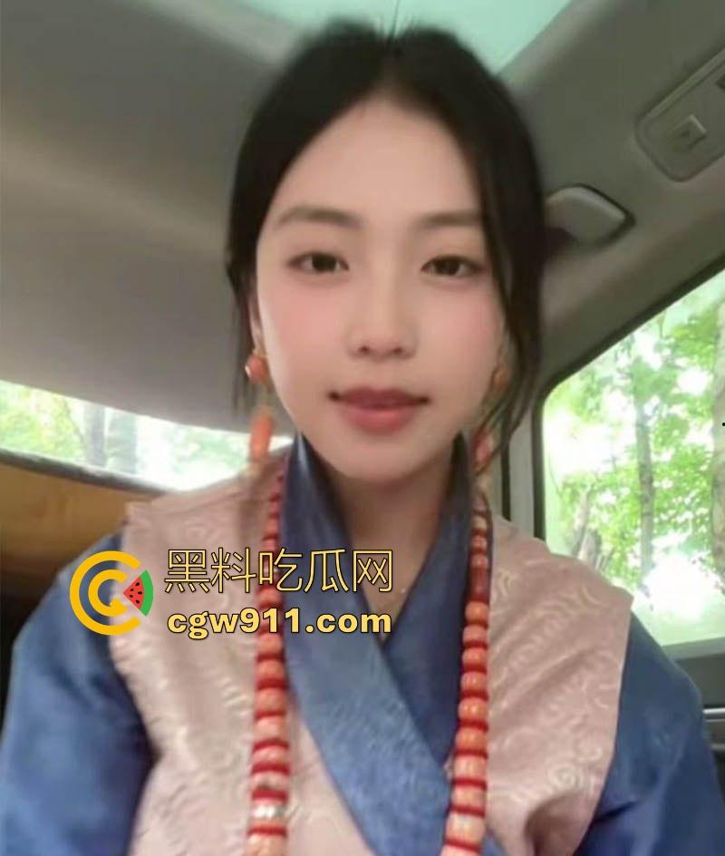 外表甜美内藏骚火,粉嫩三点,约炮高颜值清纯学妹【徐艺】全程露脸猛插,淫语连篇,简直骚到没边!-1