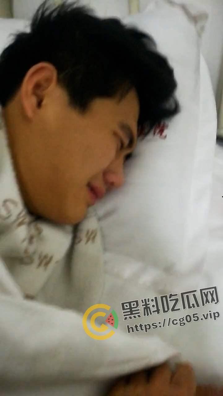 辽宁营口大石桥第二高级中学 男生在卫生间遭遇霸凌围殴 事后校方和打人家长不承认 现在孩子精神出现异常-4