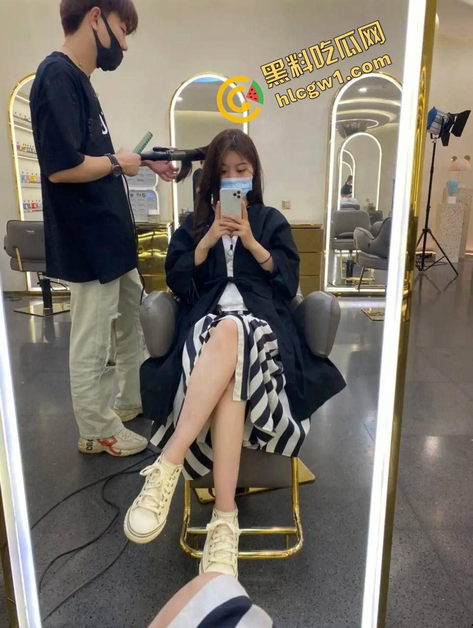 抖音带货小网红骚鸡『一只杨蹄』修长筷子腿甜妹 金链大哥花式后入!独家曝光流出!-5