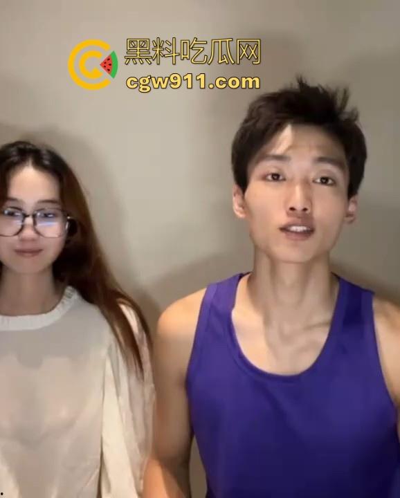 这期男人必看!肌肉猛男带女友亲测避孕套,这下他女友可是爽了,做爱要的是感受,选个好套才能有最佳体验!-1