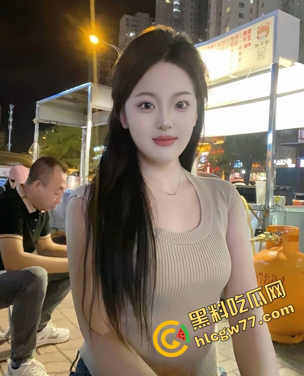 临沂艺术学院学姐『冯悦悦』情趣内衣被男友操翻,嘴里吸精身体爽颤,原来最骚的是最会装的那种!-4