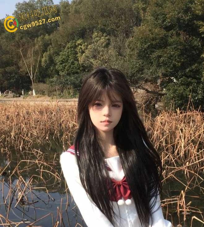 快手百万粉丝网红【一只晨】翻车现场,夜里带姐妹扇女孩子脸,还一边打一边笑,真是欠管教!-3