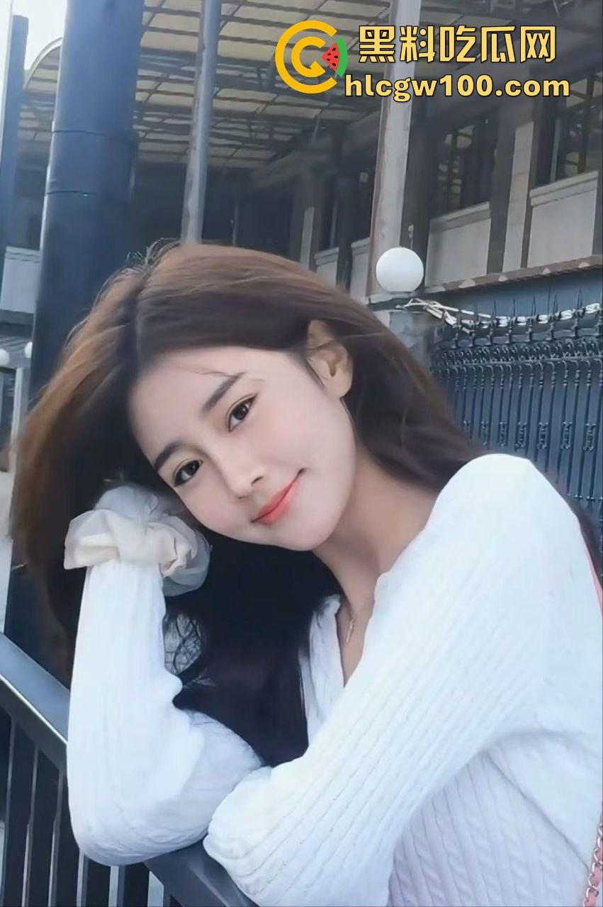 奶茶店上演学生激情啪啪直播大曝光,四川雅安白丝JK校服高中妹忘拉窗帘,被全程偷拍娇喘声浪到奶茶洒一桌!-13