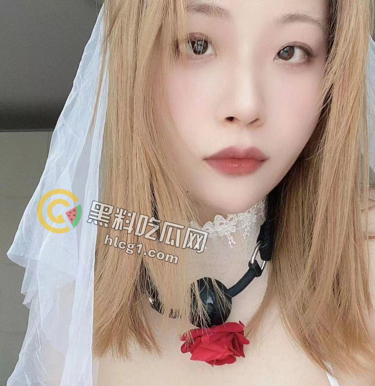 长沙高冷艺术家「孙甜」做爱粉色巨蛋加持,享受振动插入的快乐-1