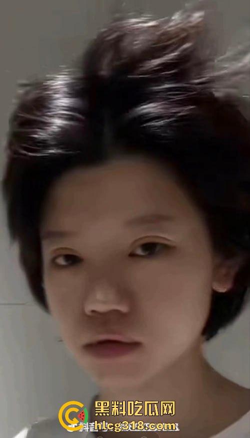 单眼皮小黄豆惨遭助理『芮芮iris』阴间操作,背后接单爆陪睡视频,网红圈再出新大瓜!-3