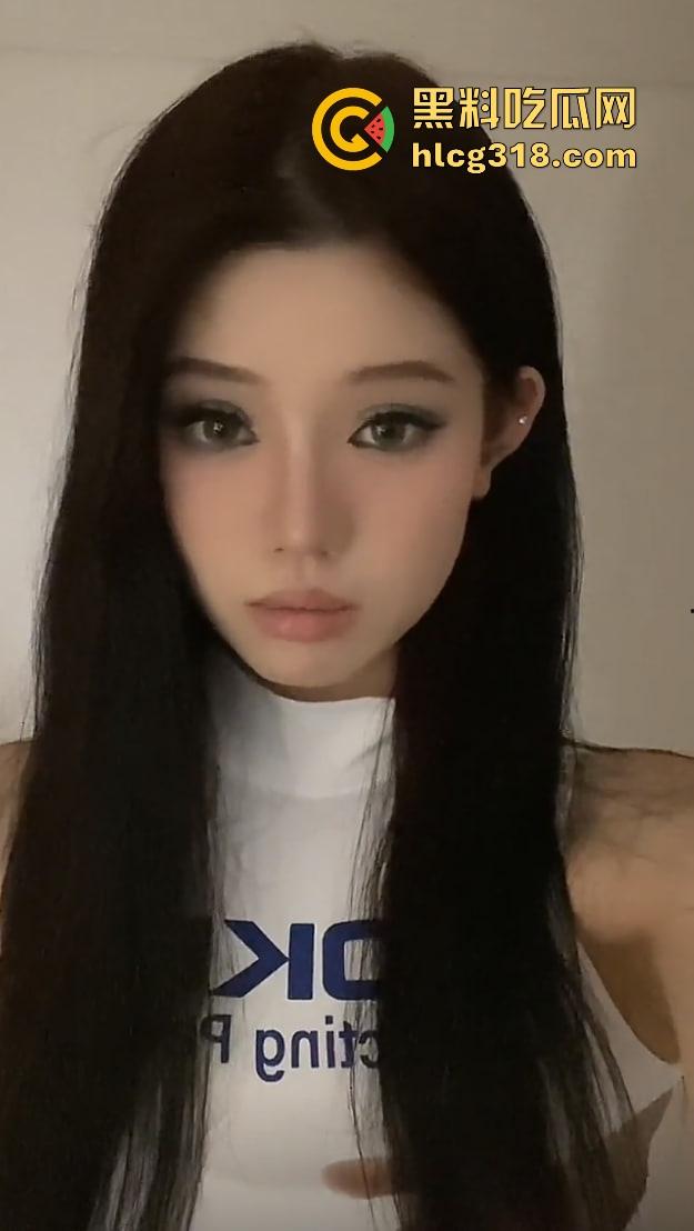 单眼皮小黄豆惨遭助理『芮芮iris』阴间操作,背后接单爆陪睡视频,网红圈再出新大瓜!-9