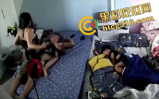 监控流出美少妇午休主动骑上丈夫要公粮,结果他睡得像死猪,儿子翻身险些撞上,枕边风都吹不醒的男人!-6