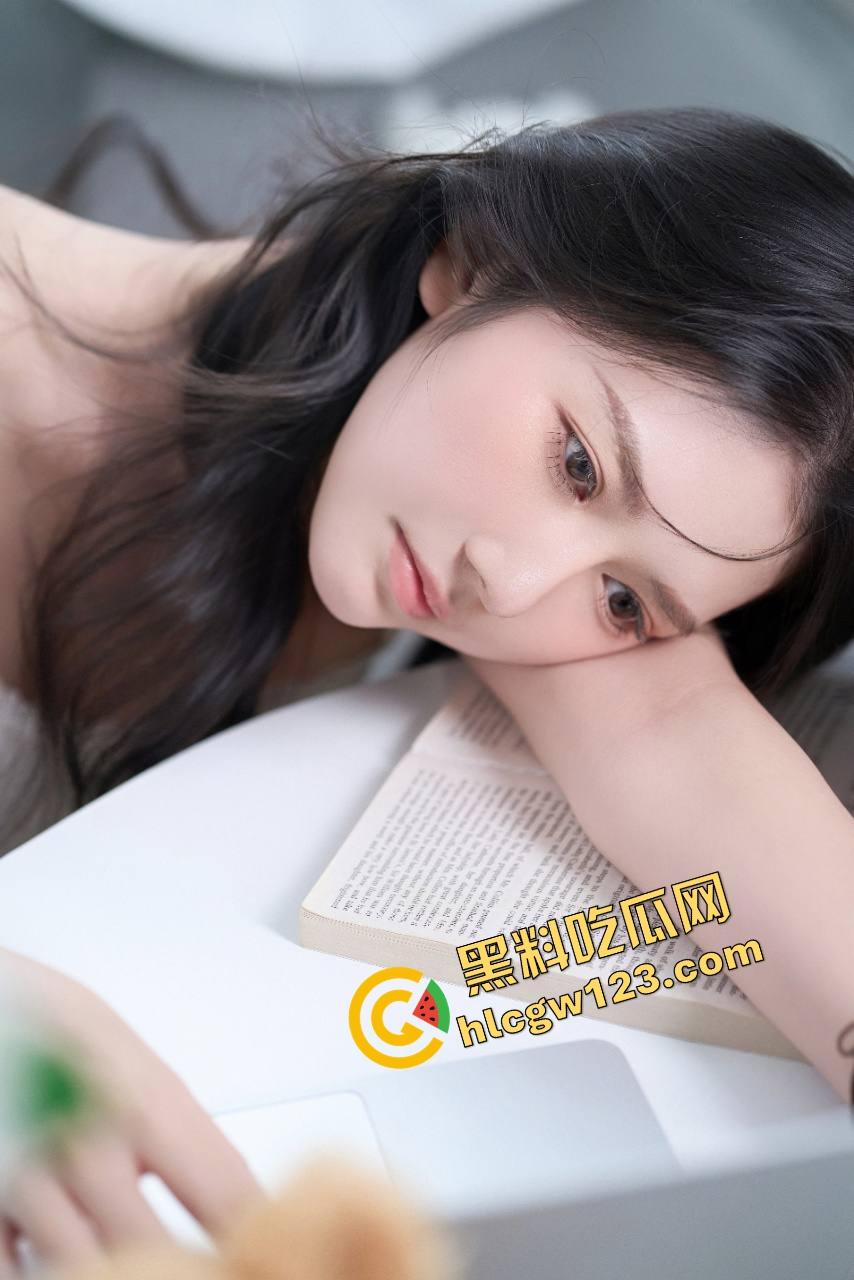 深圳『戴安琦』疯狂星期四不吃炸鸡只想炸奶,大奶子摇到床塌,操逼操到满床都是水,这才是快乐源泉!-1