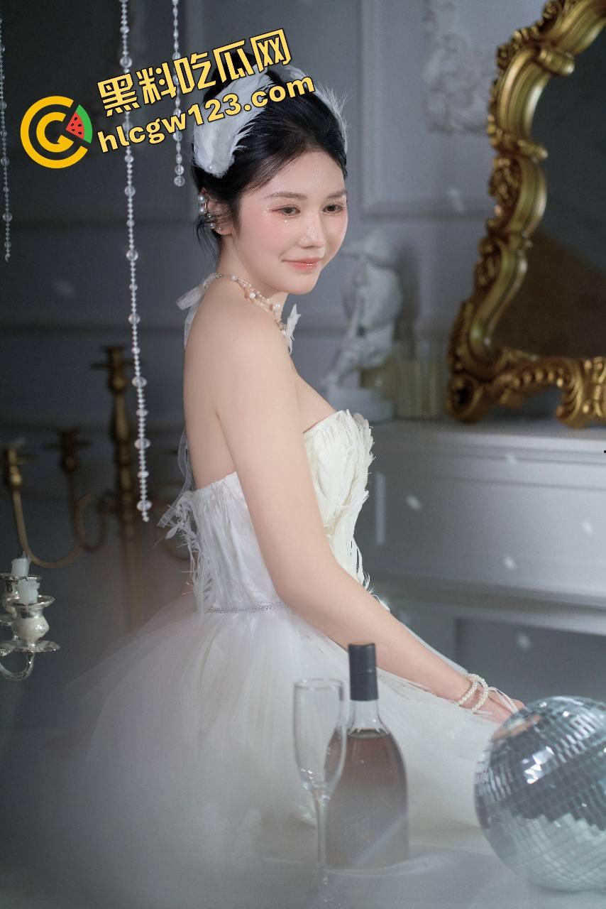 深圳『戴安琦』疯狂星期四不吃炸鸡只想炸奶,大奶子摇到床塌,操逼操到满床都是水,这才是快乐源泉!-4