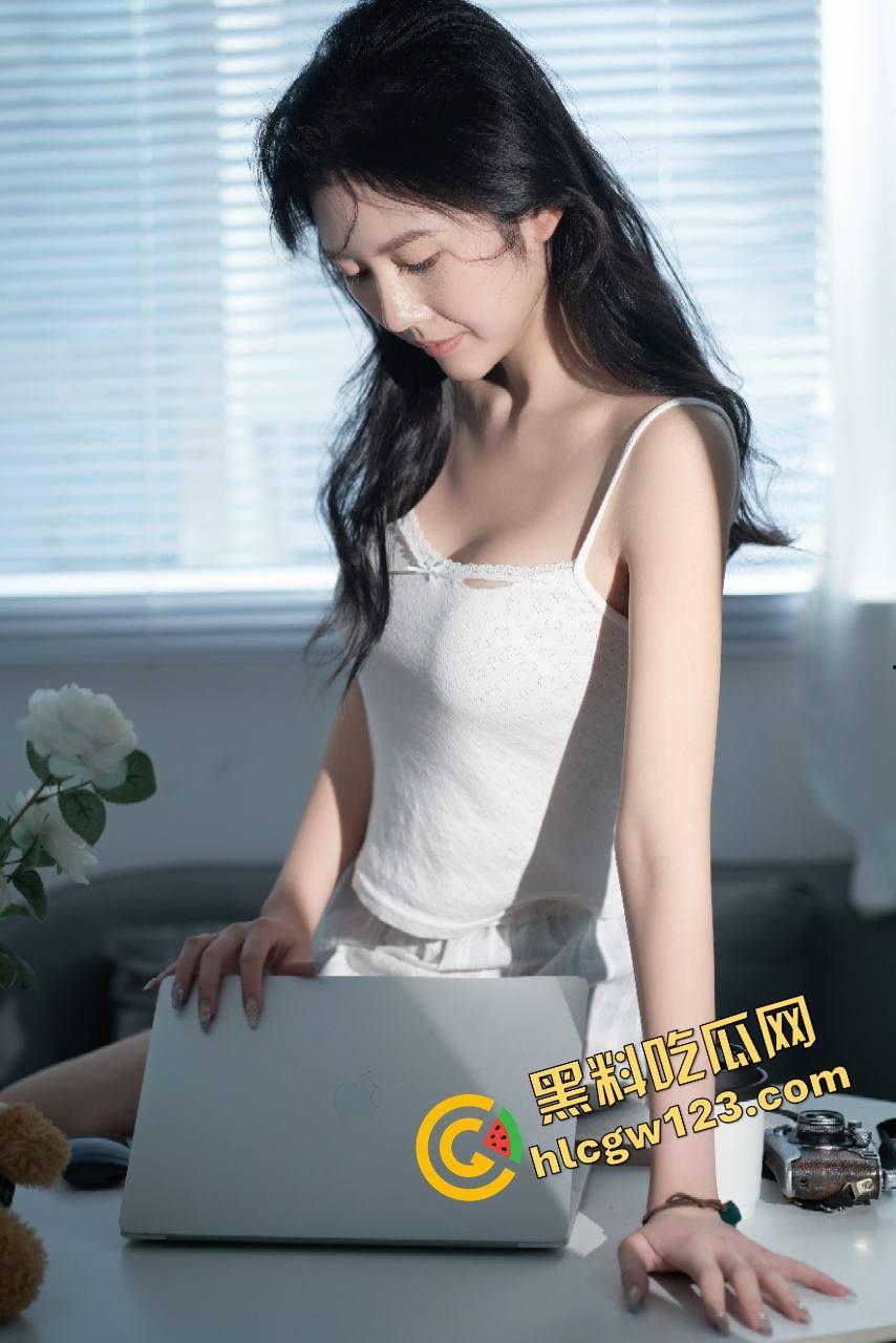 深圳『戴安琦』疯狂星期四不吃炸鸡只想炸奶,大奶子摇到床塌,操逼操到满床都是水,这才是快乐源泉!-5