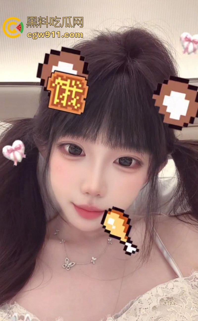 上海高颜值幼态反差婊【李文慧】长期给金主包养,口交深喉乳夹调教,女上骑乘榨精,全程甜美呻吟不断!-5