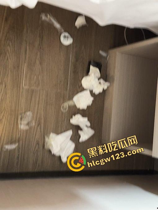 深圳『戴安琦』疯狂星期四不吃炸鸡只想炸奶,大奶子摇到床塌,操逼操到满床都是水,这才是快乐源泉!-18