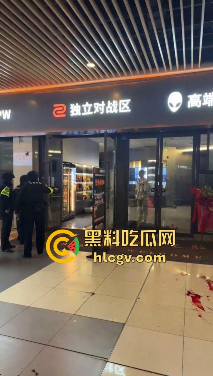 四川郫县00后小伙讨薪变命案!怒捅中介老师后自割脖子,十几刀下去仍然下不去手!-11