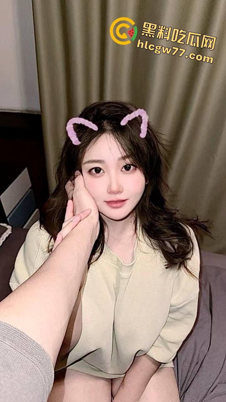 鞍山前女友3P大瓜！擦边骚货双插肛交还舔脚，分手后聊天记录炸裂曝光！-5