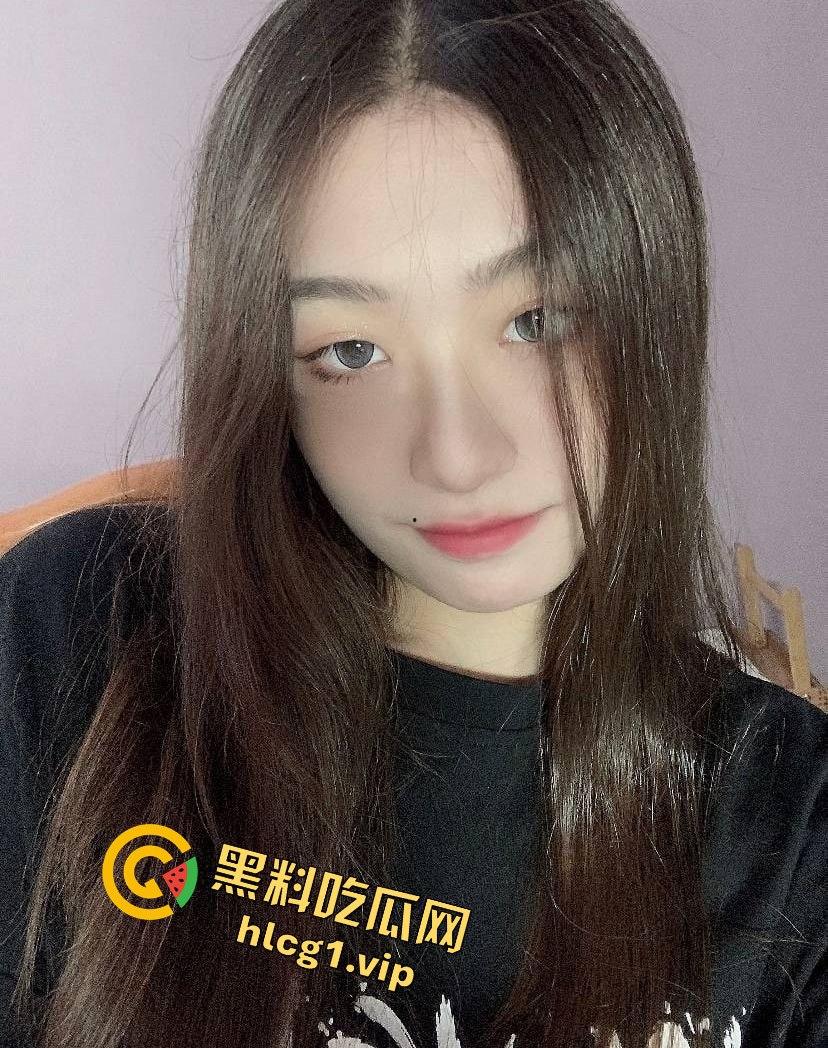 师范学院大二女学生私密自拍云盘外泄！和男友的激情时刻被曝光！-5