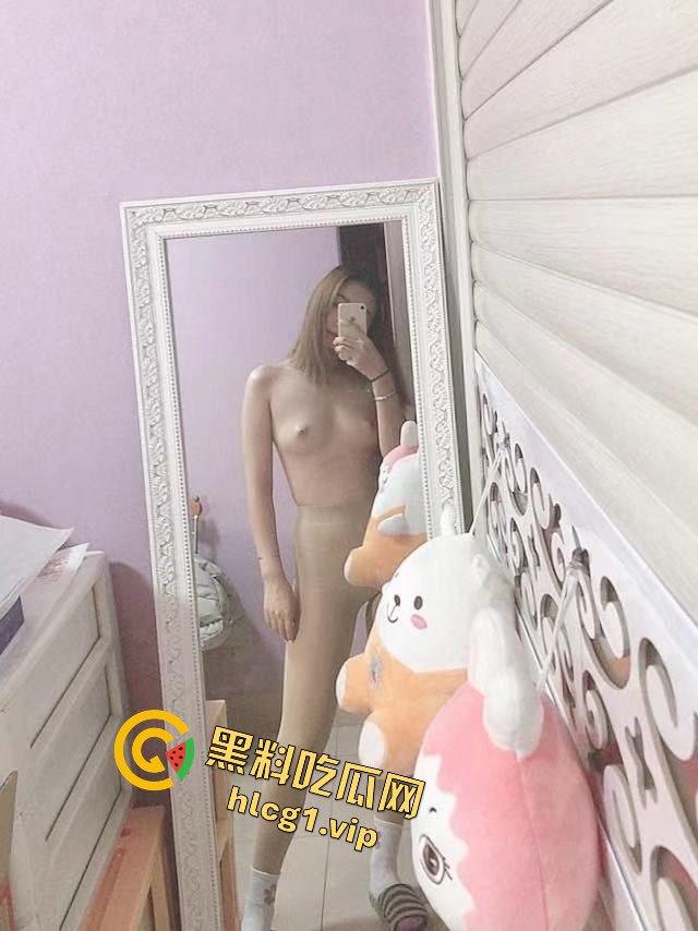 师范学院大二女学生私密自拍云盘外泄！和男友的激情时刻被曝光！-10