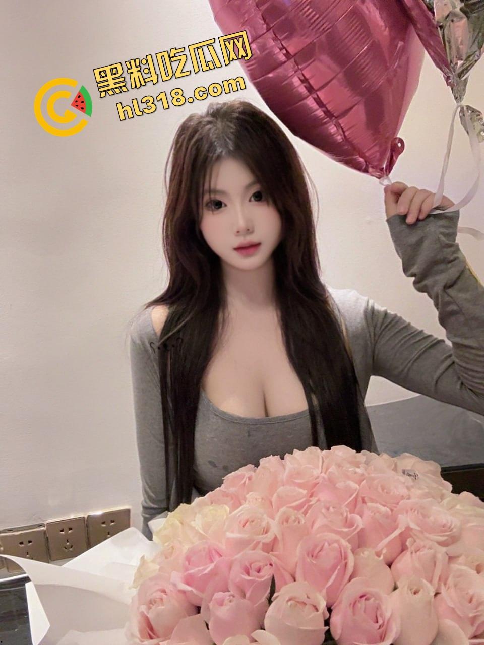 什么叫移动打炮？饥渴御姐车厢激战，一路搭讪一路摸，厕所偷情全程抓紧扶手，谁还在意终点是哪？-2