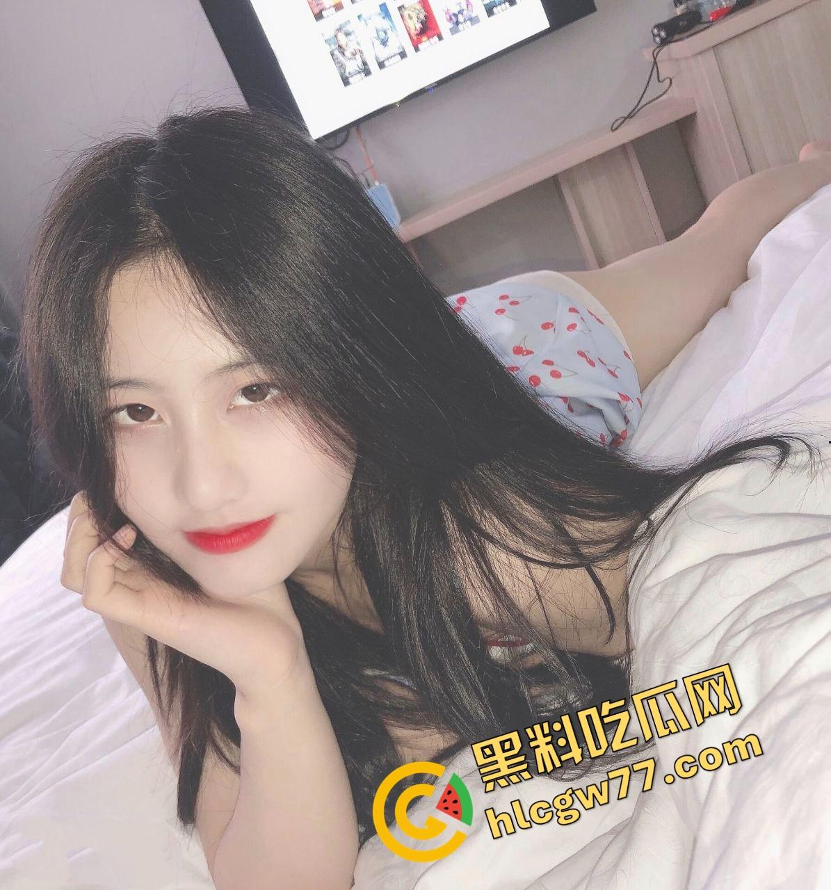 宁夏清纯系大学生【杨梦兰】甜美学妹床上变小妖精，粉嫩蜜穴夹得猛男叫苦！-1