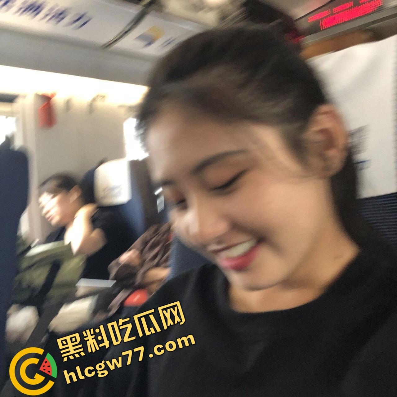 宁夏清纯系大学生【杨梦兰】甜美学妹床上变小妖精，粉嫩蜜穴夹得猛男叫苦！-4