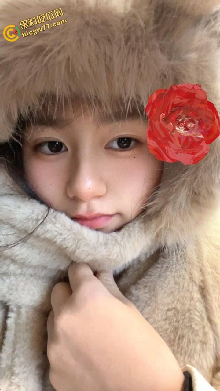 齐齐哈尔师范老师【刘雀清】清纯假象崩塌！课后私生活大尺度曝光，温柔教师秒变撩人尤物！-2