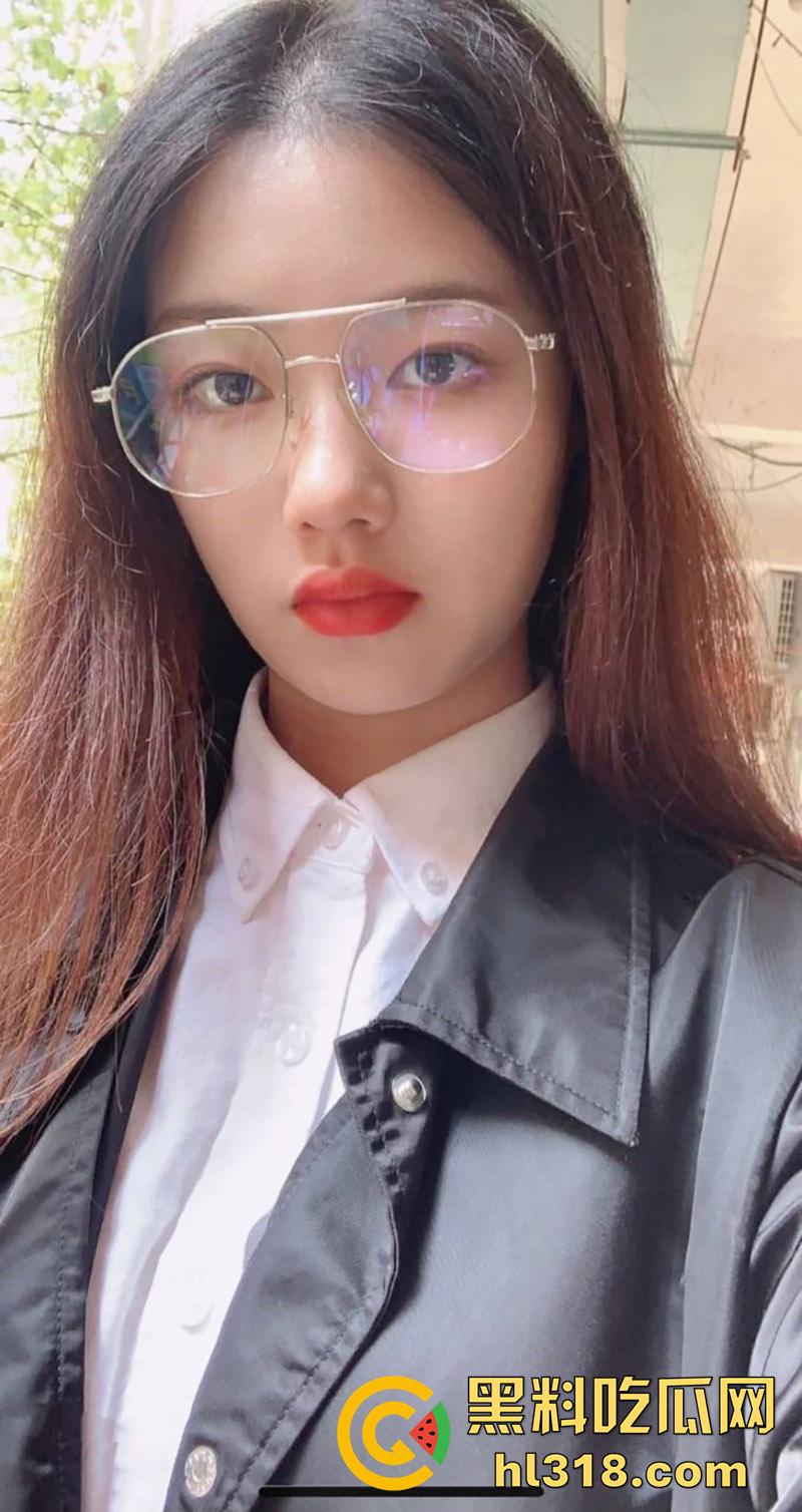 吉林大学美臀女神【沈嘉艺】，私下竟是富二代母狗，狂吸大屌展示床技，被各种体位轮番操弄抽插！-3