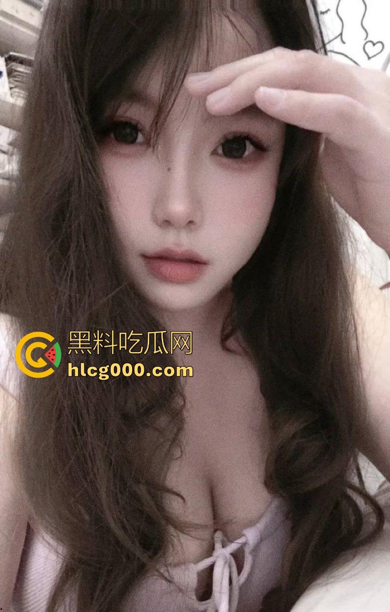 抖音巨乳主播【Primadonna】直播自慰，手指在被子下操纵着跳蛋，听着湿润的水声，眼神逐渐迷离，巨刺激！-2