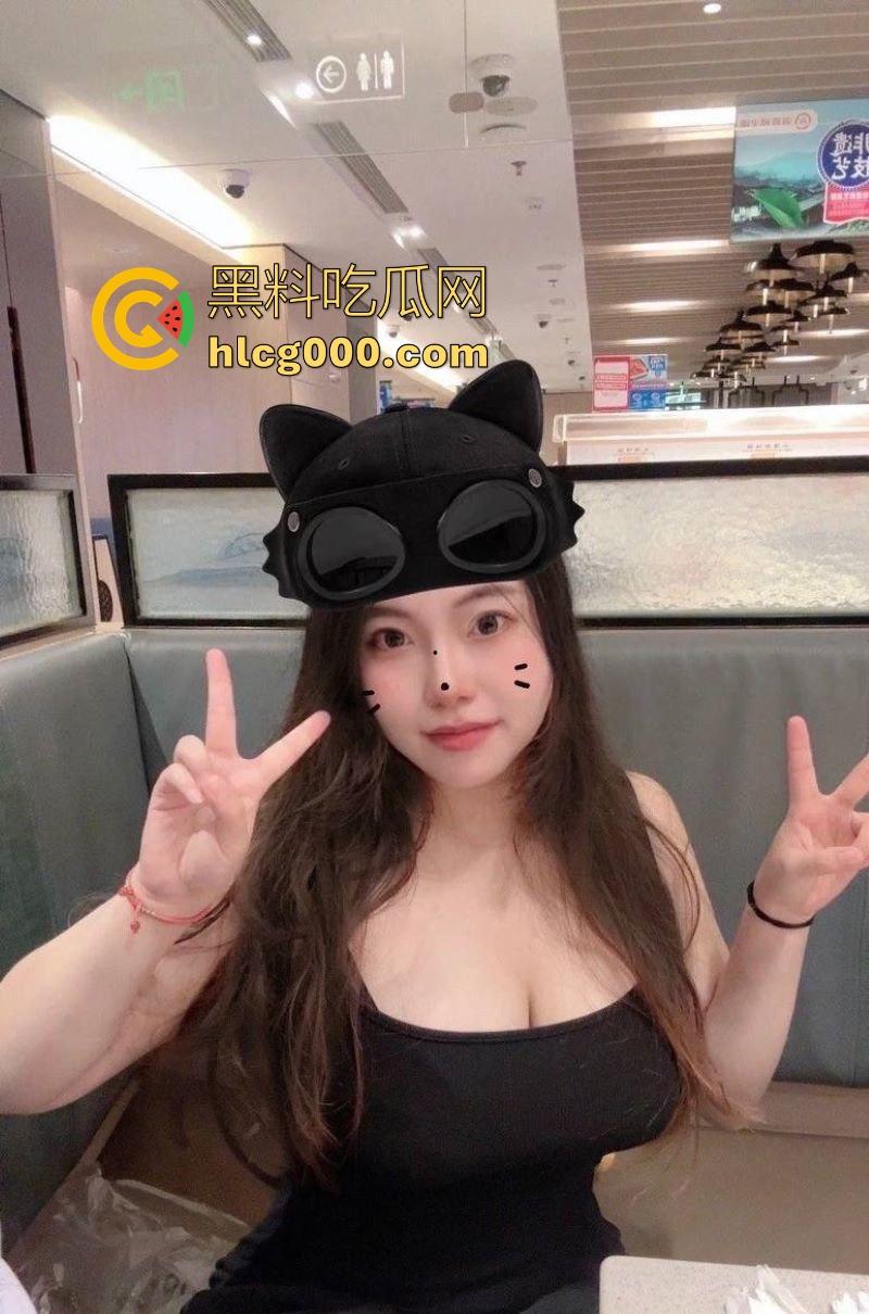 抖音巨乳主播【Primadonna】直播自慰，手指在被子下操纵着跳蛋，听着湿润的水声，眼神逐渐迷离，巨刺激！-5