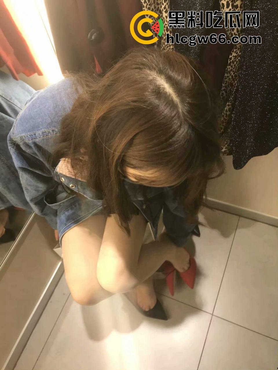 江大校花【赵琳薇】黑丝嫩脚搓屌搓出火,高雅壳子藏着浪逼,金主干得她骚洞水漫金山!-2