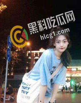 兄弟分享自家清纯清纯反差女友 吴婷婷 又纯又骚 贴心给男友口交 扒开内裤展示粉嫩小穴 虽然长得一般 但是她骚啊-5