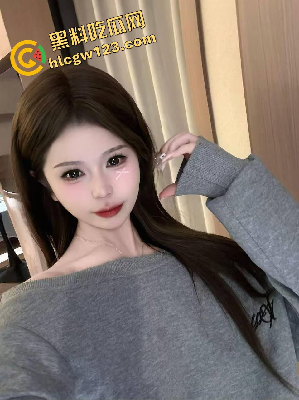 史上最抽象比赛诞生，击奶大赛惊现大奶互扇局人肉弹道学，大奶互抽啪啪响到底谁赢？先被打奶抽哭吗？-2